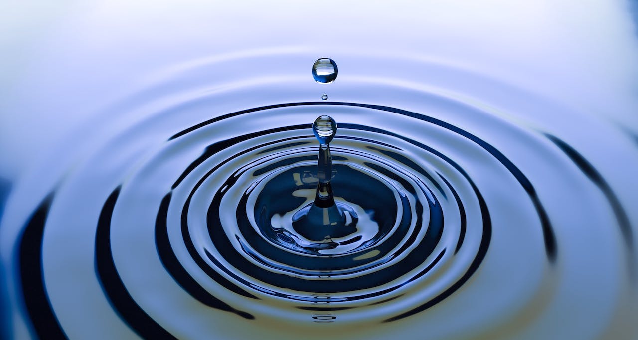 Splash of water ripple effect