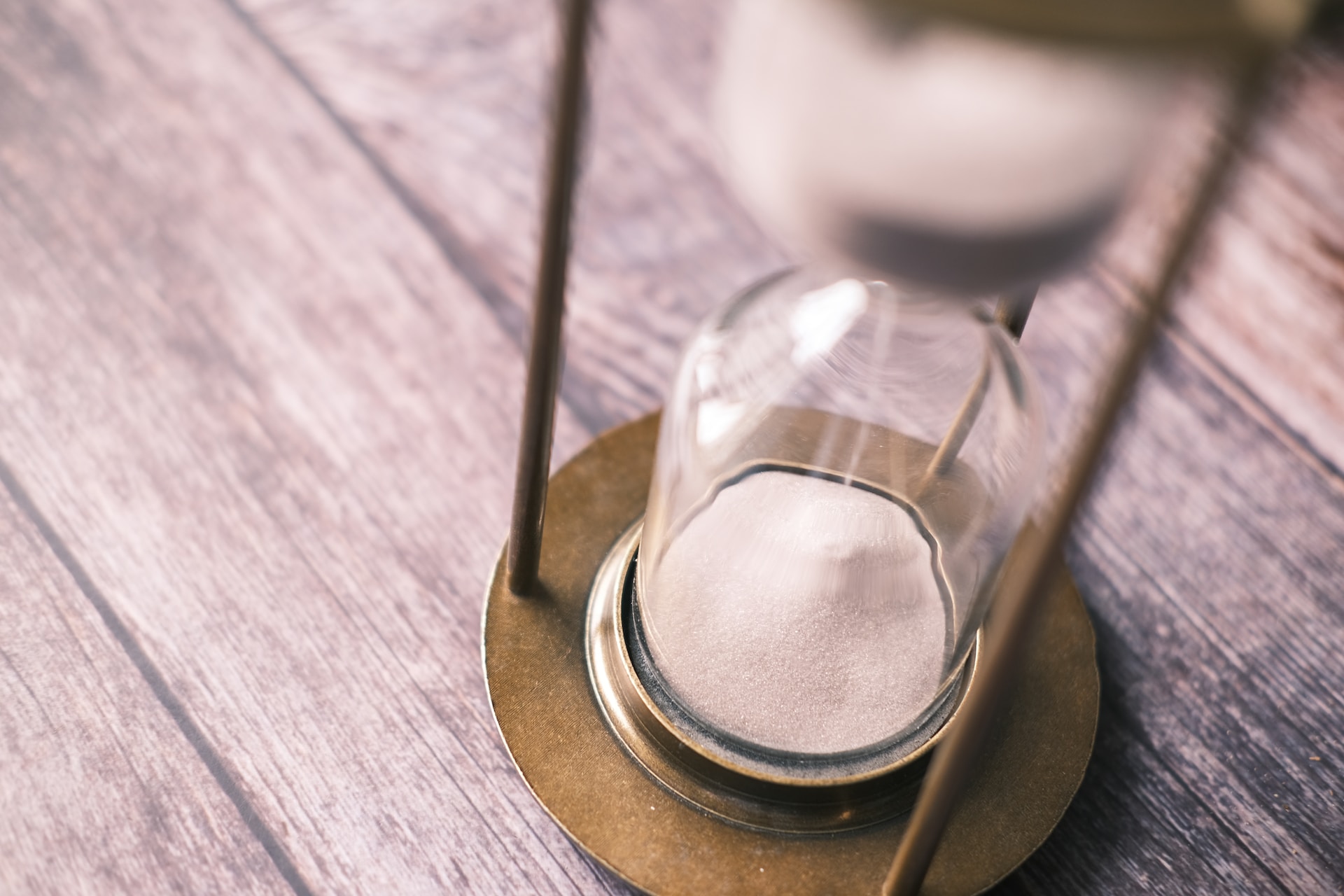 Hourglass with sand running