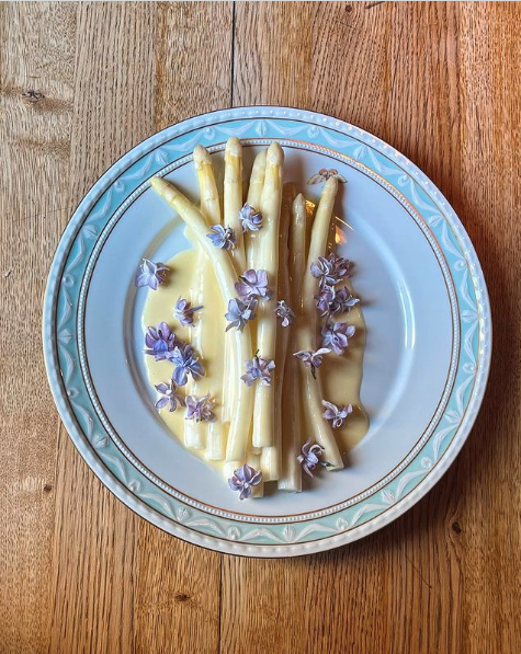 White asparagus dish from Nobelhart & Schmutzig